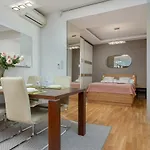 Cosy Apartment With Parking In The City Centre Warszawa By Noclegi Renters