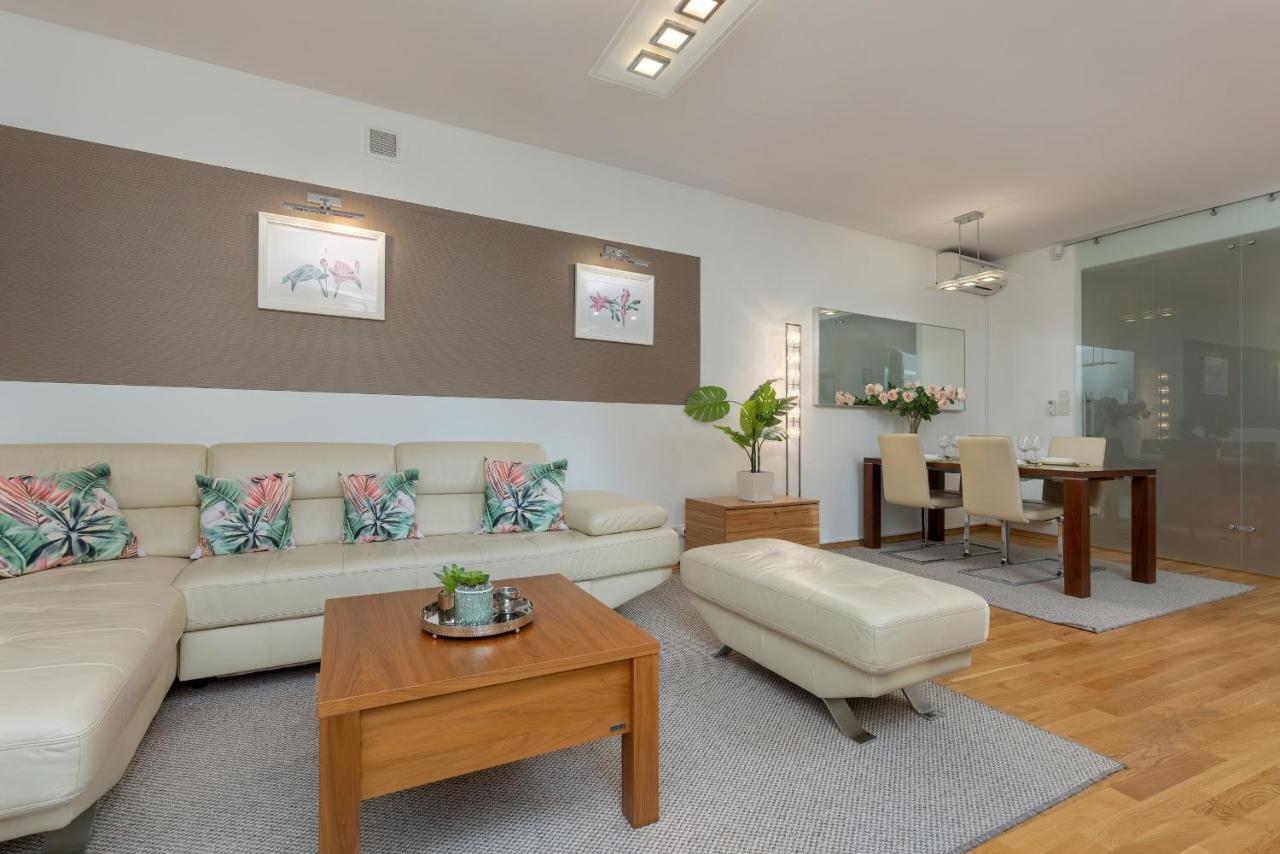 Cosy With Parking In The Centre By Renters Appartement *