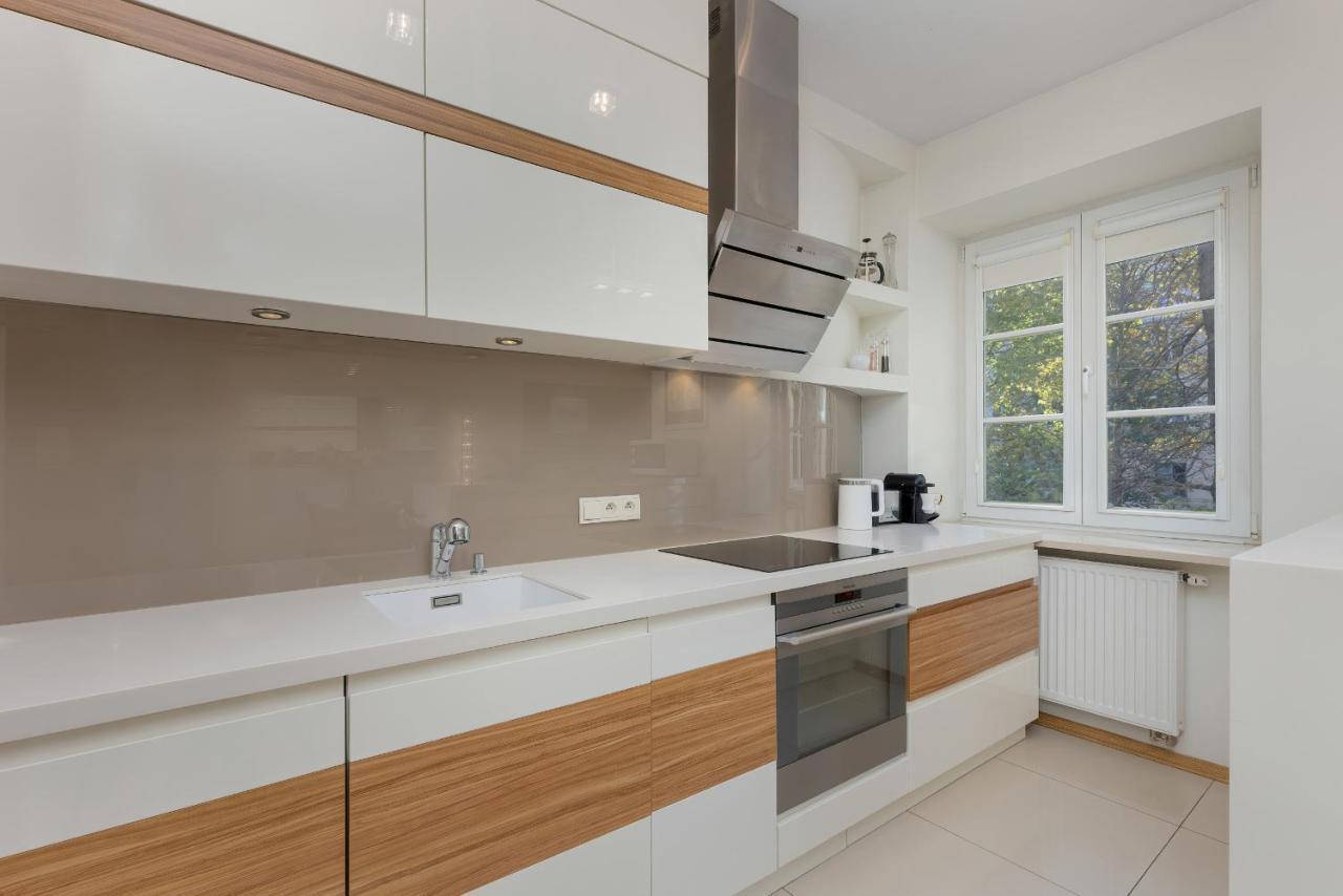 Cosy With Parking In The Centre By Renters *