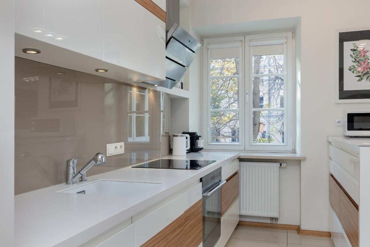 Cosy With Parking In The Centre By Renters Appartement *